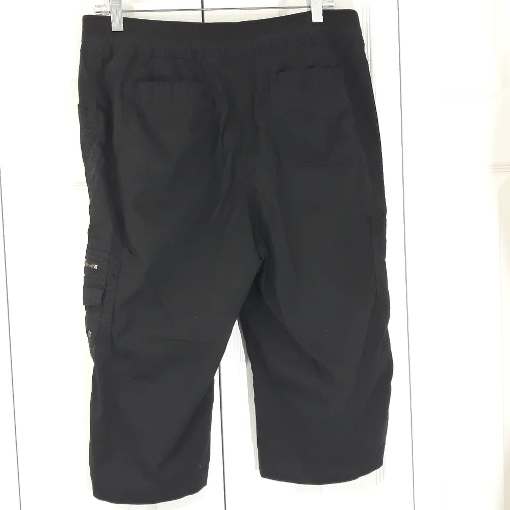 Chico's Cotton Pants Cargo Black Zippered Elastic Waist Back Capri Medium